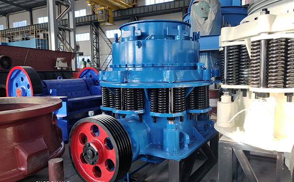 安徽液壓圓錐破碎機現(xiàn)場視頻圖片