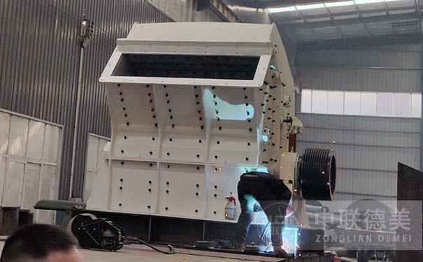 鄂式細(xì)破碎機(jī)