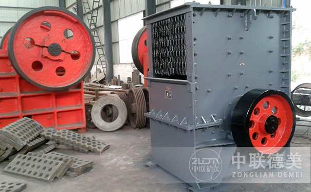 對輥破碎機(jī)