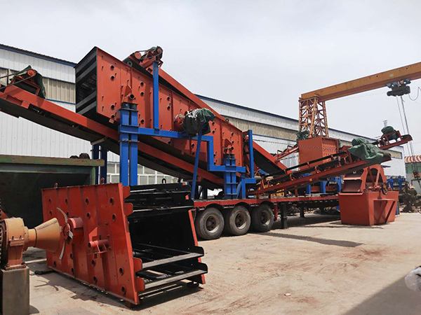 移動破碎機7.jpg 移動破碎機7.jpg