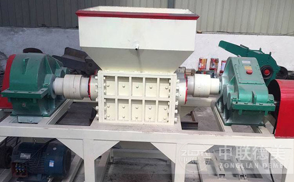 單軸撕碎機(jī)